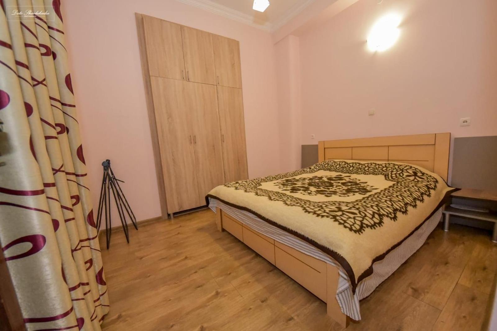 Apartment Soho Tabidze Кутаиси Екстериор снимка